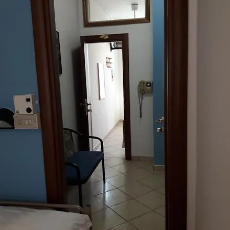 Penny Отель Римини