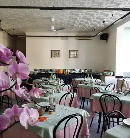 Ξενοδοχείο Penny 3*